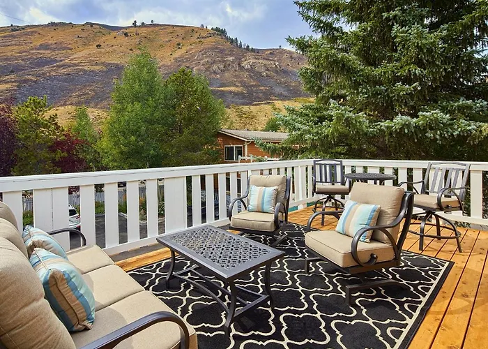 Parkway Hole Wy Hotel