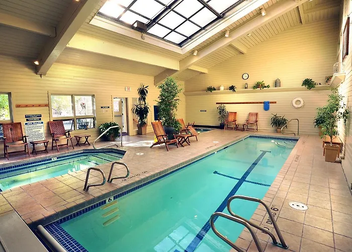 Parkway Hole Wy Hotel